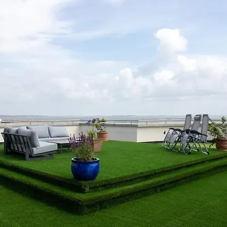 Penthouse, 3 Bedroom Luxury * Galway