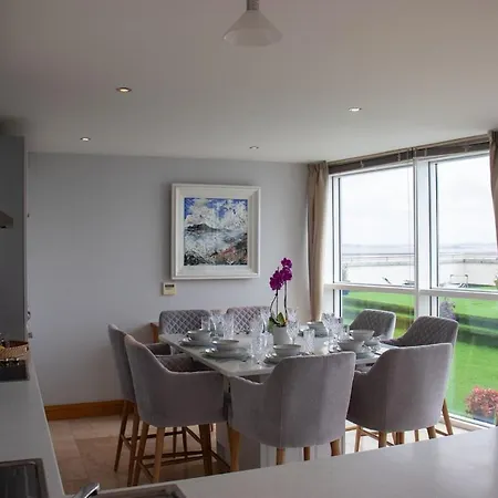 Penthouse, 3 Bedroom Luxury Apartment