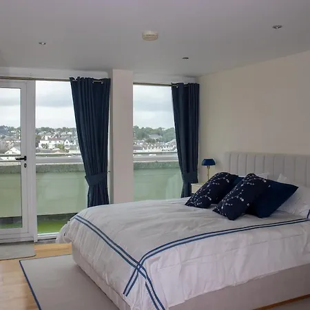 Penthouse, 3 Bedroom Luxury Apartment Galway