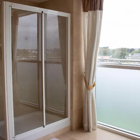 Apartment Penthouse, 3 Bedroom Luxury *