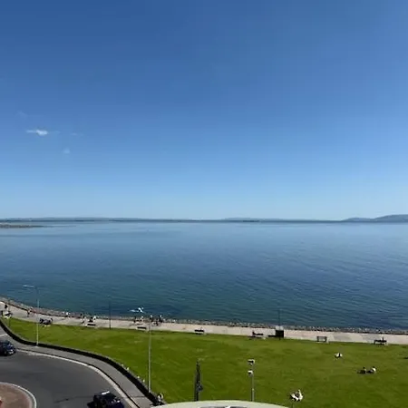 Penthouse, 3 Bedroom Luxury Apartment Galway